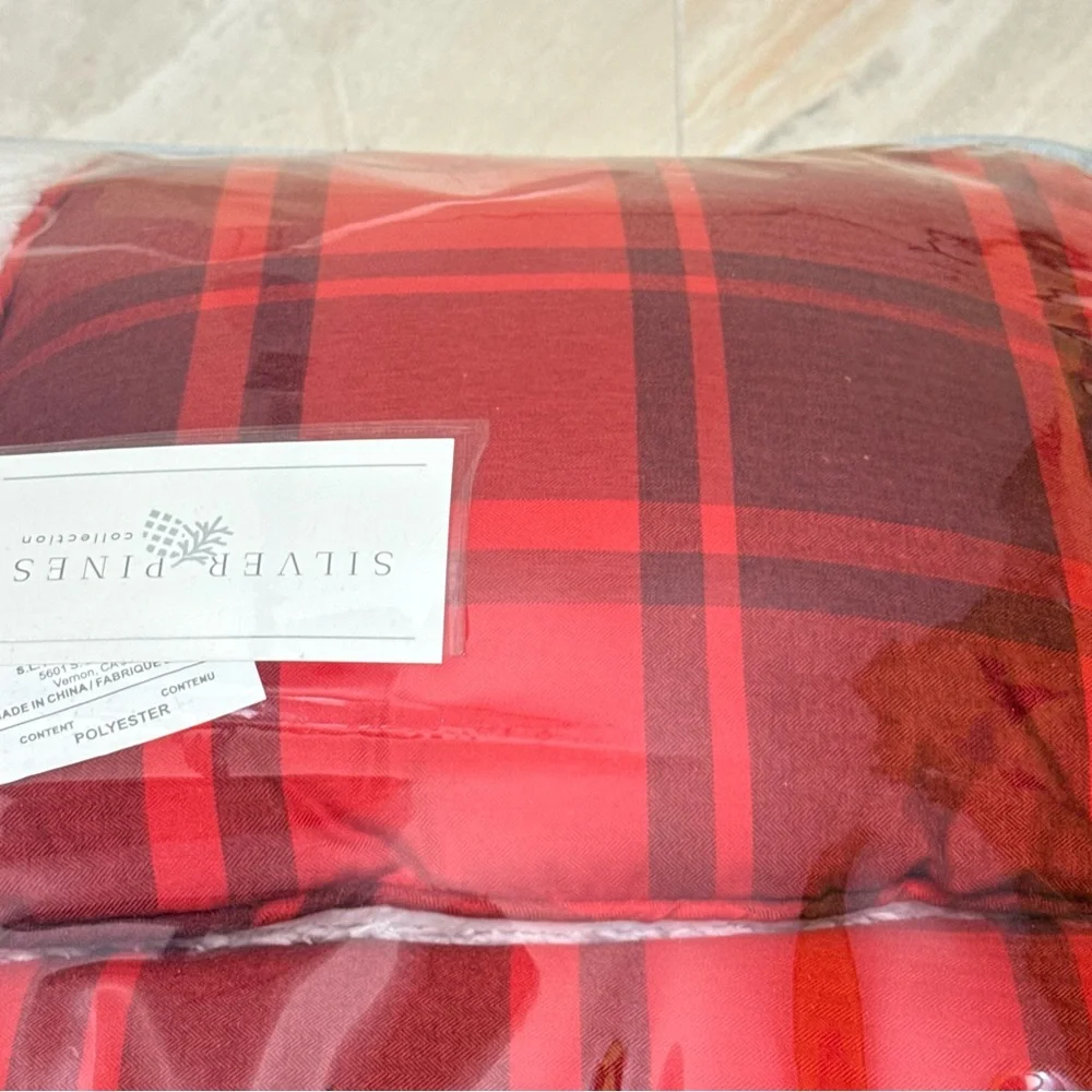 Silver Pines Queen 5pc Comforter Set Red Buffalo Plaid Sherpa Reversible NEW
